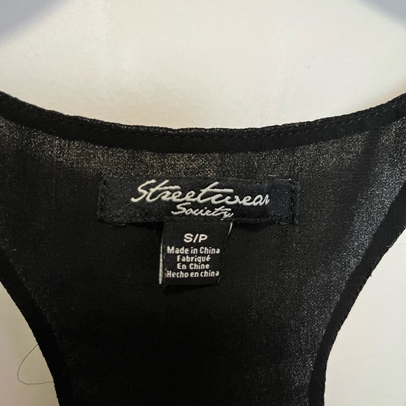 Black Lace Tanktop - Picture 2 of 3